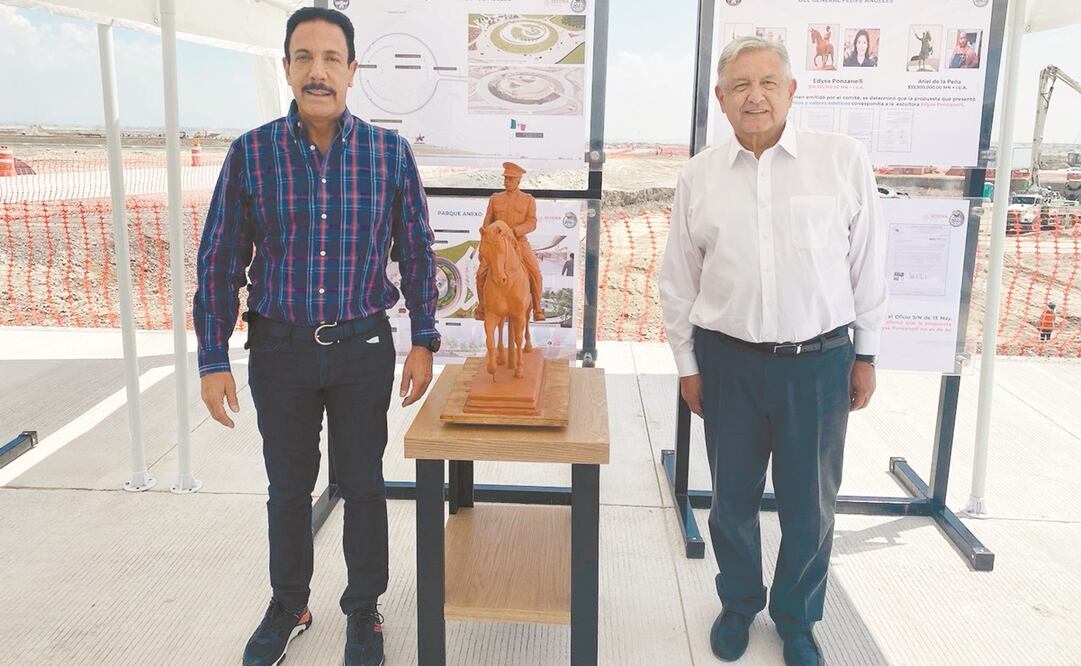 El gobernador Omar Fayad subió a sus redes una foto de la maqueta de la escultura de Felipe Ángeles. Foto: Tomada de Twitter