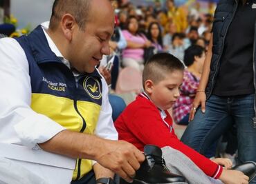 Entrega Venustiano Carranza 16 mil pares de zapatos a estudiantes de educación básica