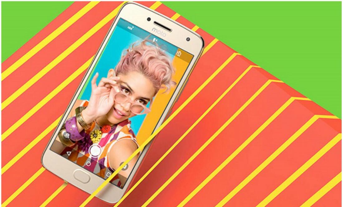 Con la pantalla ligeramente más grande, el modelo Plus añade un procesador más potente un Snapdragon 625 con 8 núcleos a 2 GHz, 3 GB de memoria RAM y una interna de 32 GB