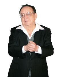 Piden serie biográfica de 'Chespirito'