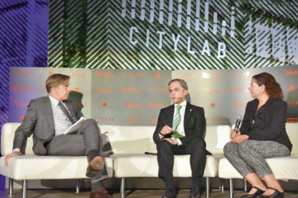 El mandatario capitalino, en su primer día de actividades, participó en la cuarta edición del evento Mayor’s Innovation Studio (Especial)