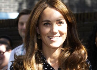 Kate Middleton acierta nuevamente con estilismo sofisticado