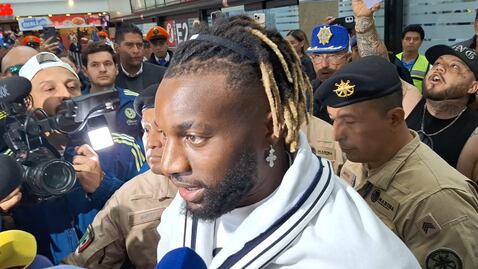 Allan Saint-Maximin ya está en México para firmar con el América; impresionante recibimiento para el francés