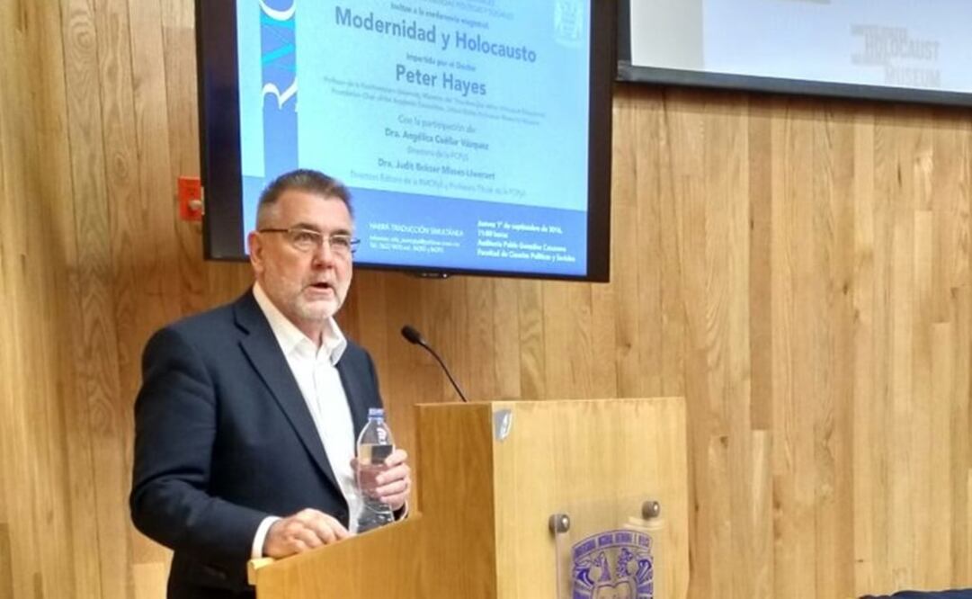 Las publicaciones de Hayes han sido traducidas al alemán, japonés, francés, italiano y al español Foto: Cortesía Isabel Hernández / Revista Mexicana de Ciencias Políticas y Sociales