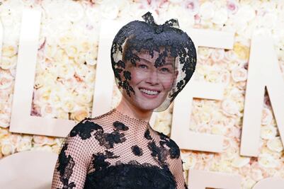 Rosamund Pike se abre a la aristocracia