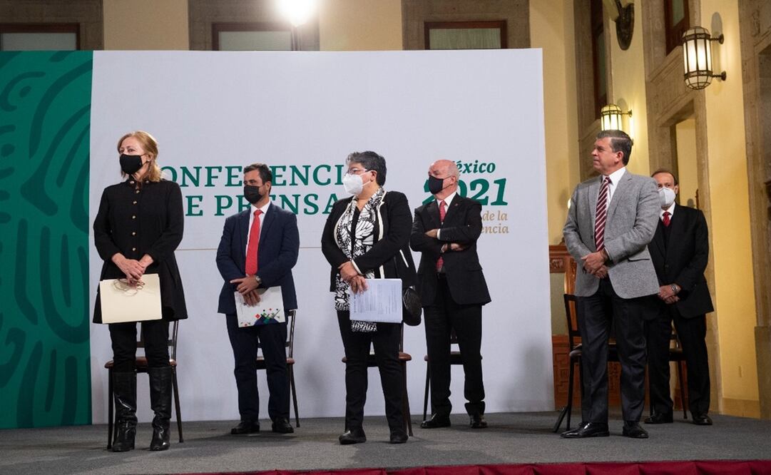 La jefa del SAT refirió que en la Miscelánea Fiscal, “por instrucción del Presidente”, hay una simplificación administrativa. Foto: Presidencia