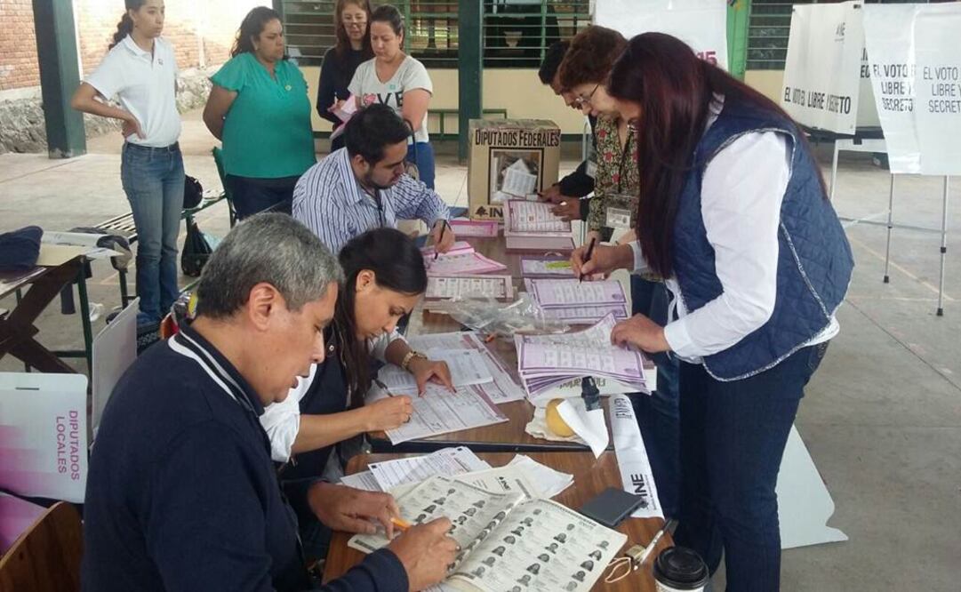 Inició el cierre de casillas en Michoacán. Foto Ramón Romero
