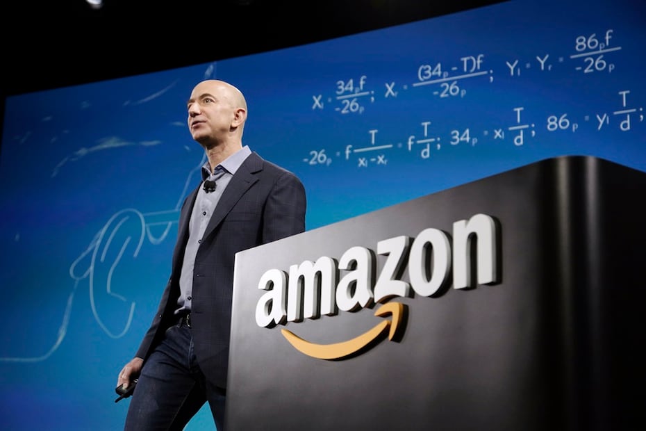 Bezos es el CEO y fundador de la tienda en línea Amazon.com