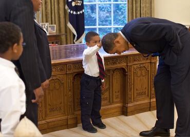 Obama reconecta, 13 años después, con el que fuera el niño de su foto favorita en la Casa Blanca