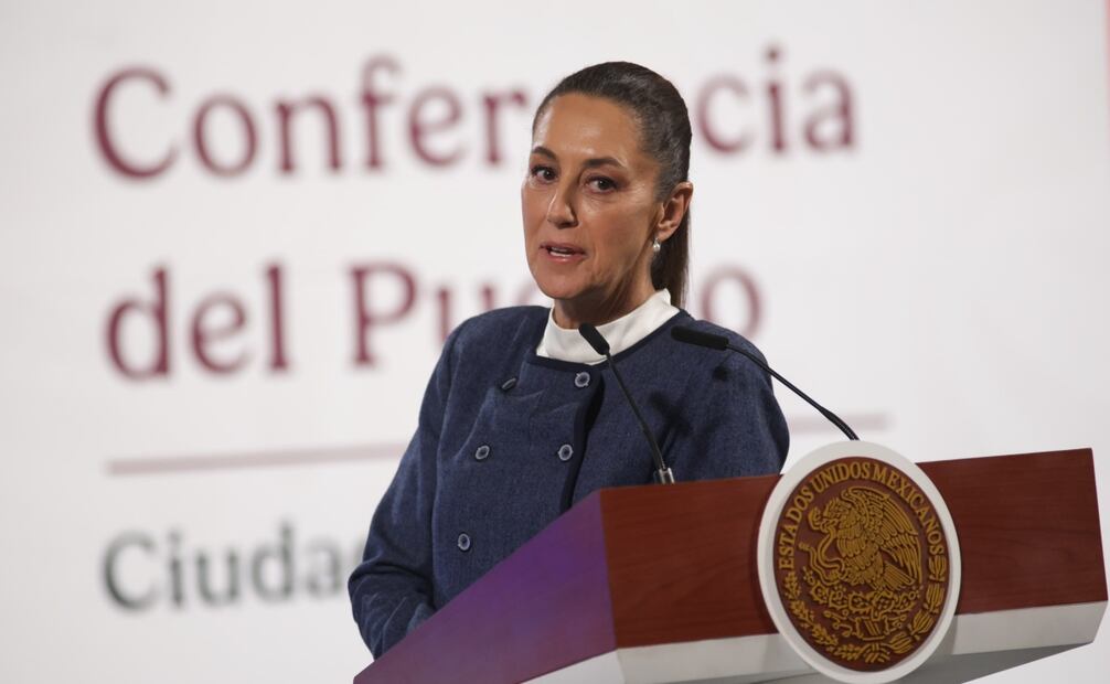 Luego que se revelarán varias fotografías de los abogados de Ismael "El Mayo" Zambada con dirigentes de Morena, entre ellas, con la presidenta Claudia Sheinbaum, la Mandataria federal señaló que cuando alguien le solicita un fotografía no pregunta quién es o a qué se dedica, por lo que estas fotografías, indicó, no quiere decir que haya relación con estos abogados. Foto: Carlos Mejía / EL UNIVERSAL