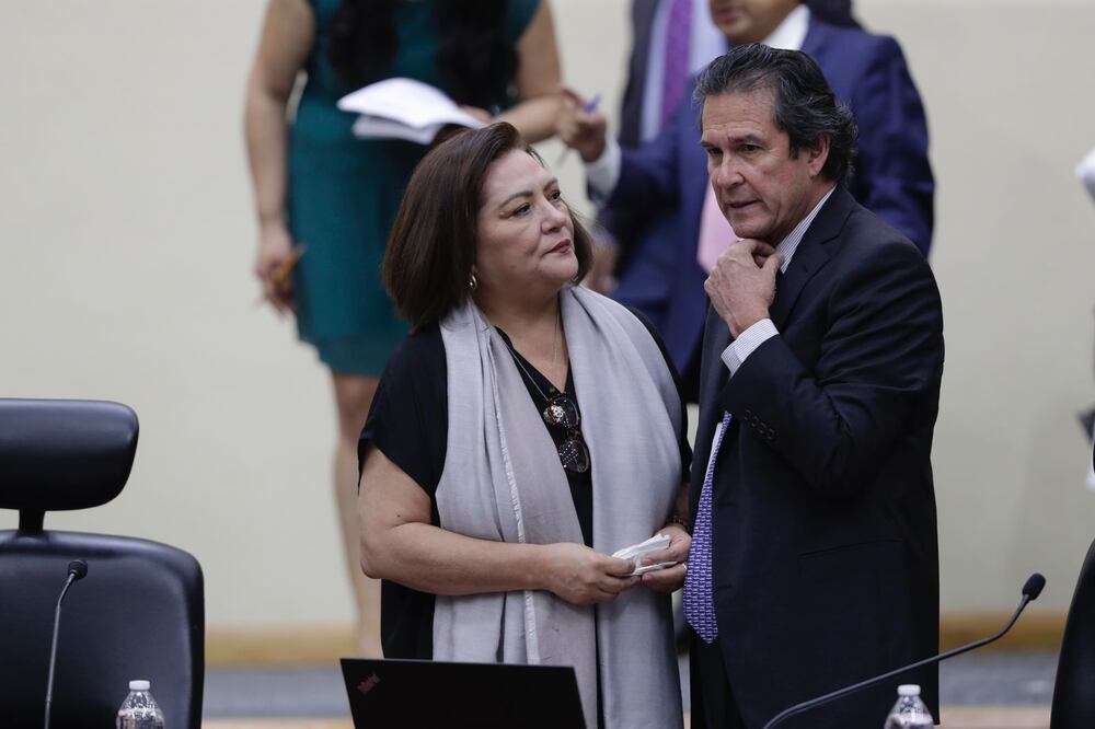 Guadalupe Taddei y Edmundo Jacobo en sesión del Consejo General del INE. 3 de abril 2023. Foto de Diego Simón EL UNIVERSAL