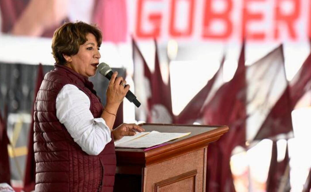 Delfina agradeció a maestros por su generosidad y por preocuparse por sus alumnos. Foto: Especial