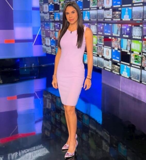 El impecable total look purple de Paola Rojas que amamos