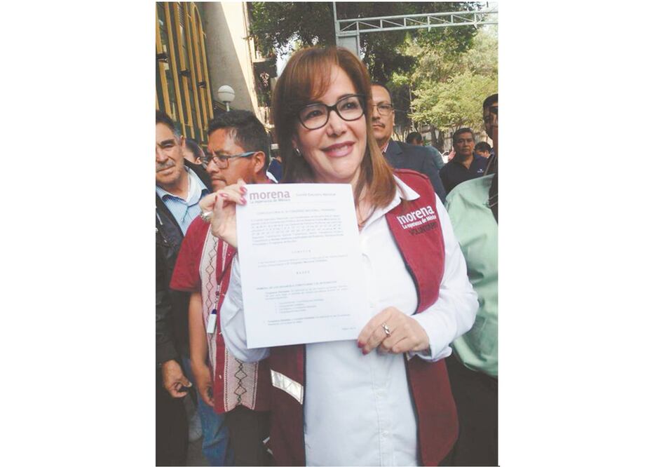La dirigente de Morena, Yeidckol Polevnsky, reiteró que el CEN del partido emitió una convocatoria única al III Congreso Nacional. Foto/TOMADA DE TWITTER