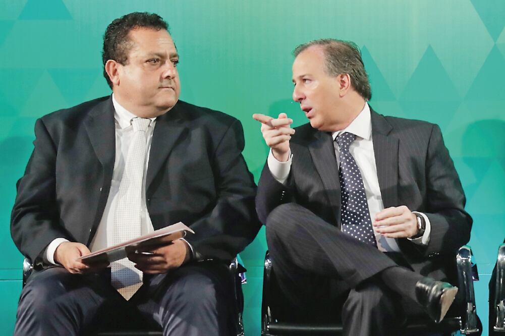 Como parte de la presentación de la estrategia Conéctate al Turismo, José Antonio Meade (der.) dijo que el programa de Turismo Rural ayudará a combatir la pobreza en estas zonas, gracias a las oportunidades de negocio que se van a abrir. (IVÁN STEPHENS. )