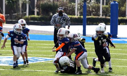 Inauguran cancha para "tochito" en la Benito Juárez