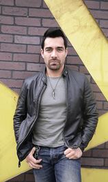 Omar Chaparro sigue pidiendo trabajo de cantante