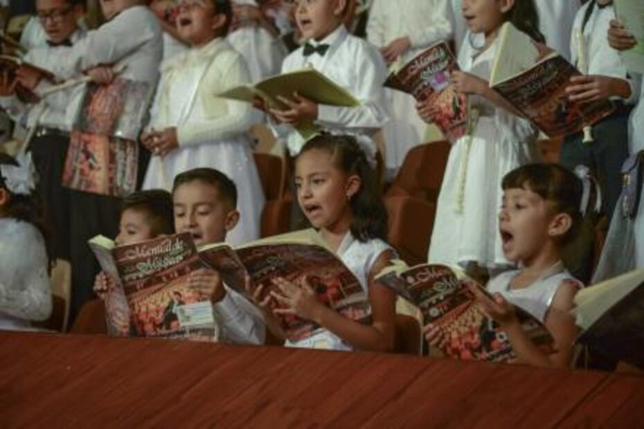 Guillermo Sánchez, 27 años al frente de Coros y Orquestas Infantiles de México