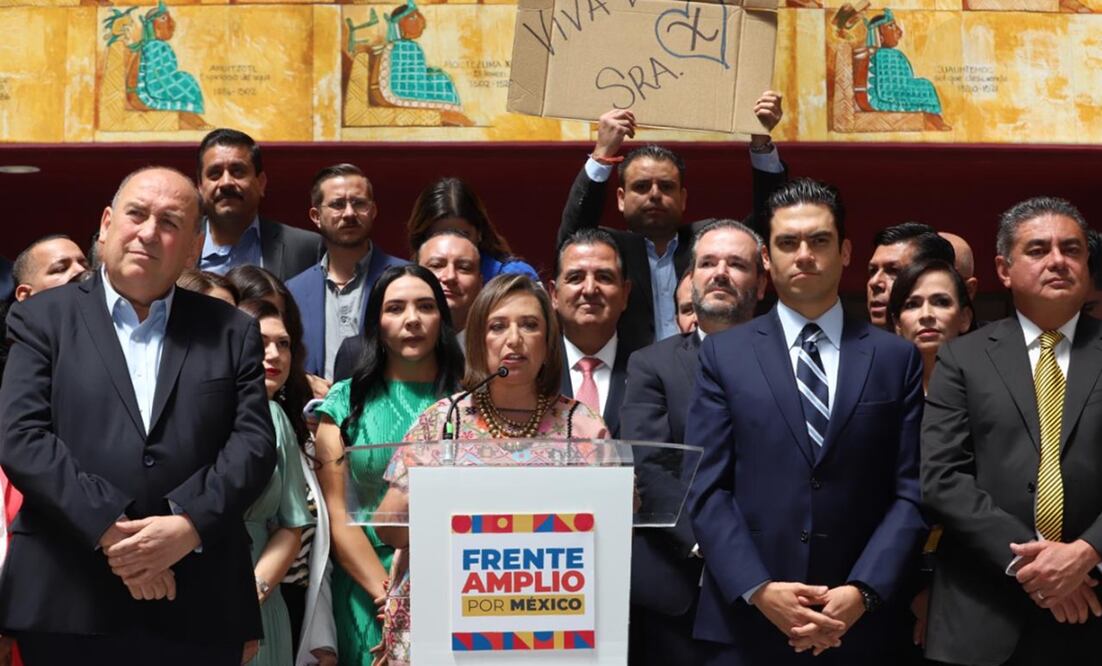 Xóchitl Gálvez, virtual candidata presidencial del Frente Amplio por México, se reunió esta mañana con los coordinadores de las bancadas del PAN, PRI y PRD. Foto: Berenice Fregoso