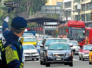 Tras contingencia ambiental, estos son los autos que no circulan este sábado 25 de febrero