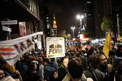 Pega a empresas mexicanas desplome de Bolsa de Sao Paulo 