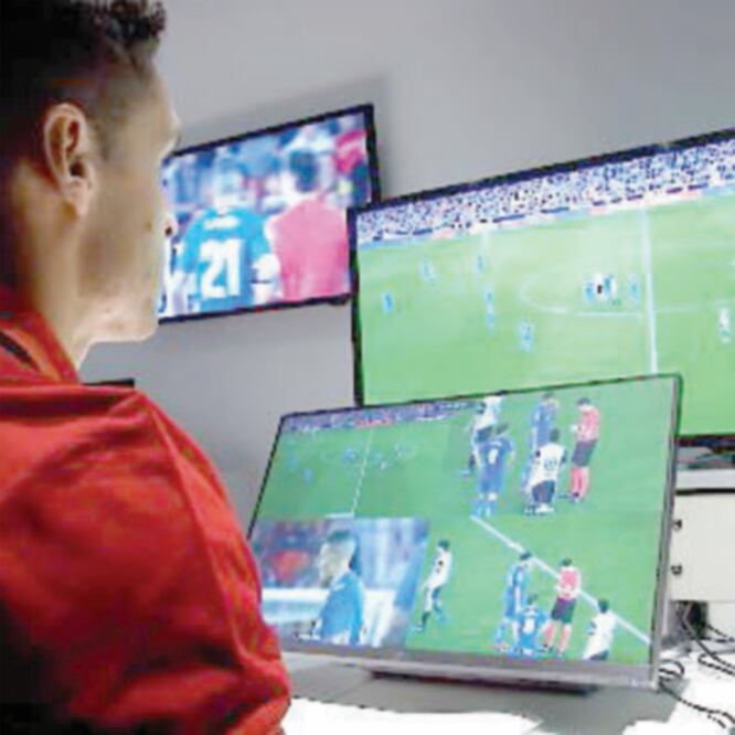 Los árbitros de cabina han tenido una labor aceptable por el momento. (LA LIGA)