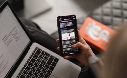 Qué es el "modo oscuro" y por qué debes activarlo en tu celular