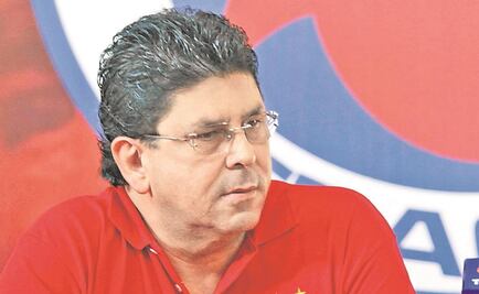 Anuncia Fidel Kuri salida de Tiburones de Veracruz