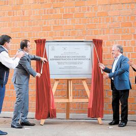 Gobernador entrega a la UAEM edificio rehabilitado 