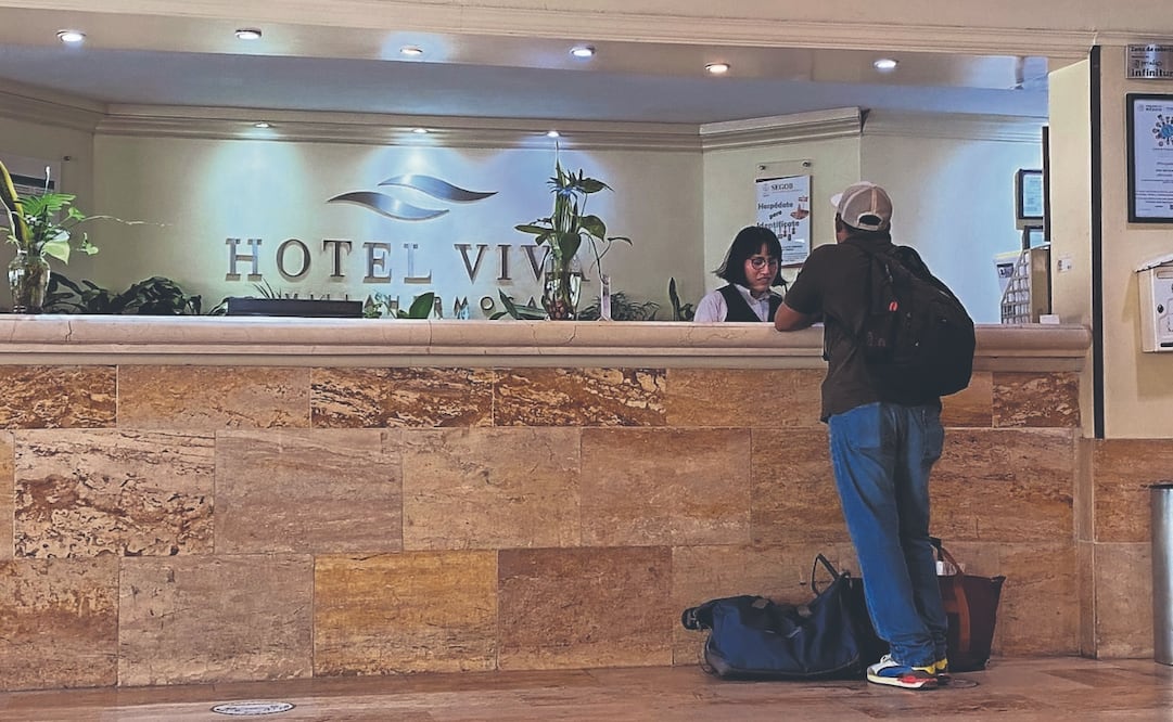 Los hoteles, como el Olmeca, reciben entre 5 y 6 huéspedes diario, que solicitan la tarifa especial por los cortes de luz. Foto: de Luma López. EL UNIVERSAL