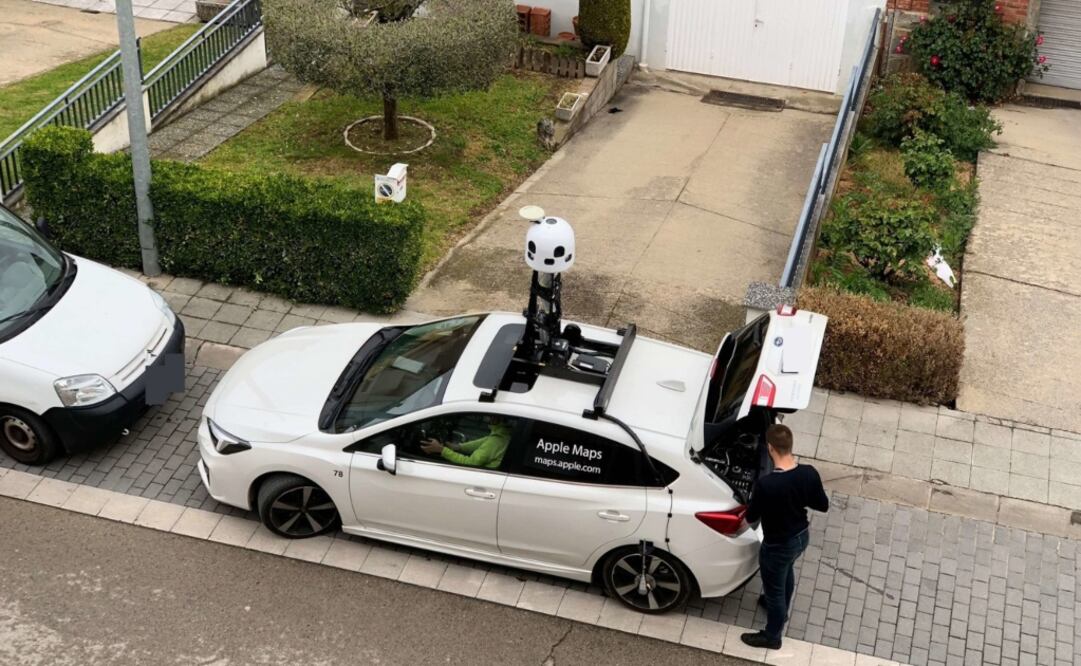 El consorcio que fabrica móviles iPhone explicó que hasta mediados de septiembre unos 80 automóviles tomarán fotografías para el sistema cartográfico de la empresa