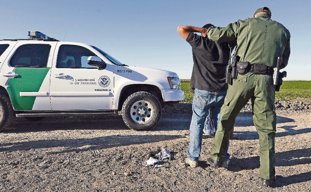 Un subsecretario del Departamento de Seguridad Nacional dijo que ha habido "incidencias de violencia o desorden en muchos o algunos vuelos de repatriación y que a veces se ha necesitado contener a las personas en los vuelos". Foto: Archivo EL UNIVERSAL