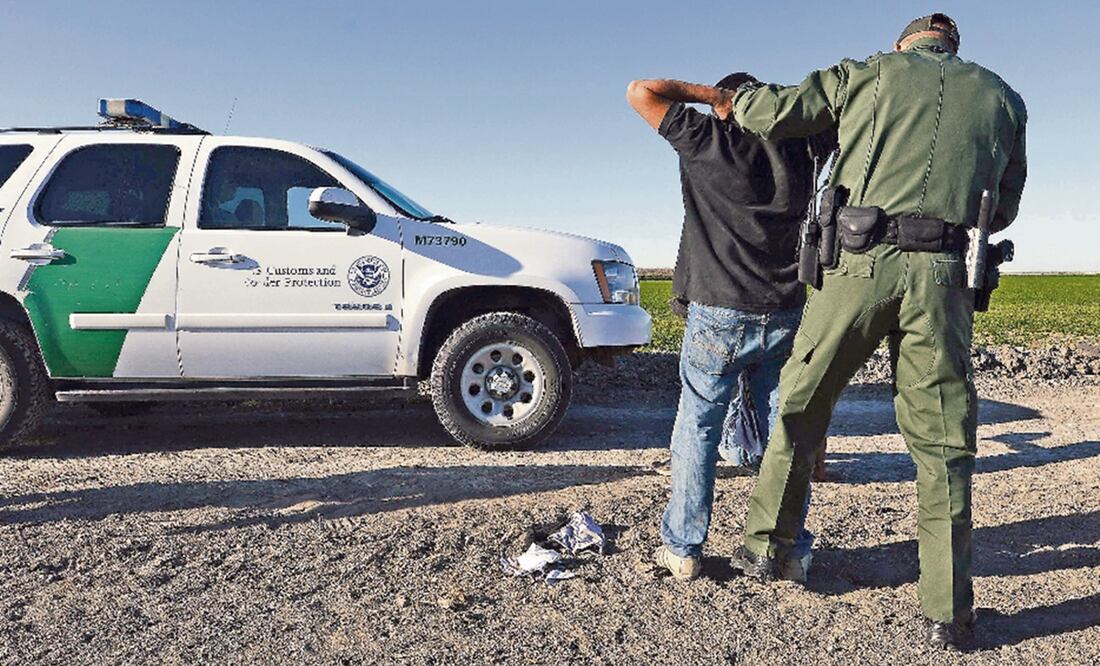 Un subsecretario del Departamento de Seguridad Nacional dijo que ha habido "incidencias de violencia o desorden en muchos o algunos vuelos de repatriación y que a veces se ha necesitado contener a las personas en los vuelos". Foto: Archivo EL UNIVERSAL