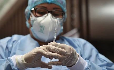 Exceso de confianza en vacunas antiCovid podría traer nueva ola de contagios, advierte la OMS