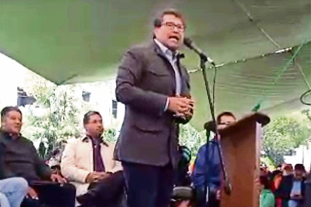 El delegado de Cuauhtémoc fue a Xochimilco a presentar su libro Una visión metropolitana Proyecto 2.5. (FOTO: ARCHIVO EL UNIVERSAL)