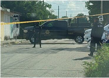 Policía de Yucatán dispara y asesina a su atacante; otro oficial fue herido con un cuchillo