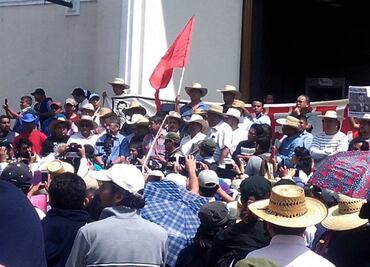 CNTE busca mesa de negociación con gobierno federal