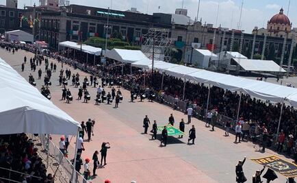 Alfredo del Mazo encabeza desfile militar en Edomex