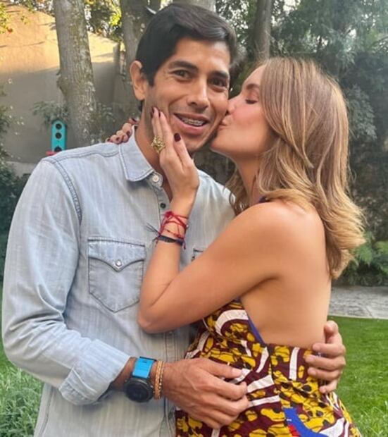 Andrea Escalona presenta a Marco, el papá de su "churrito"