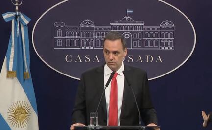 Botón “muteador” de periodistas, votación popular, las opciones que evalúa el gobierno de Milei para conferencias en Casa Rosada