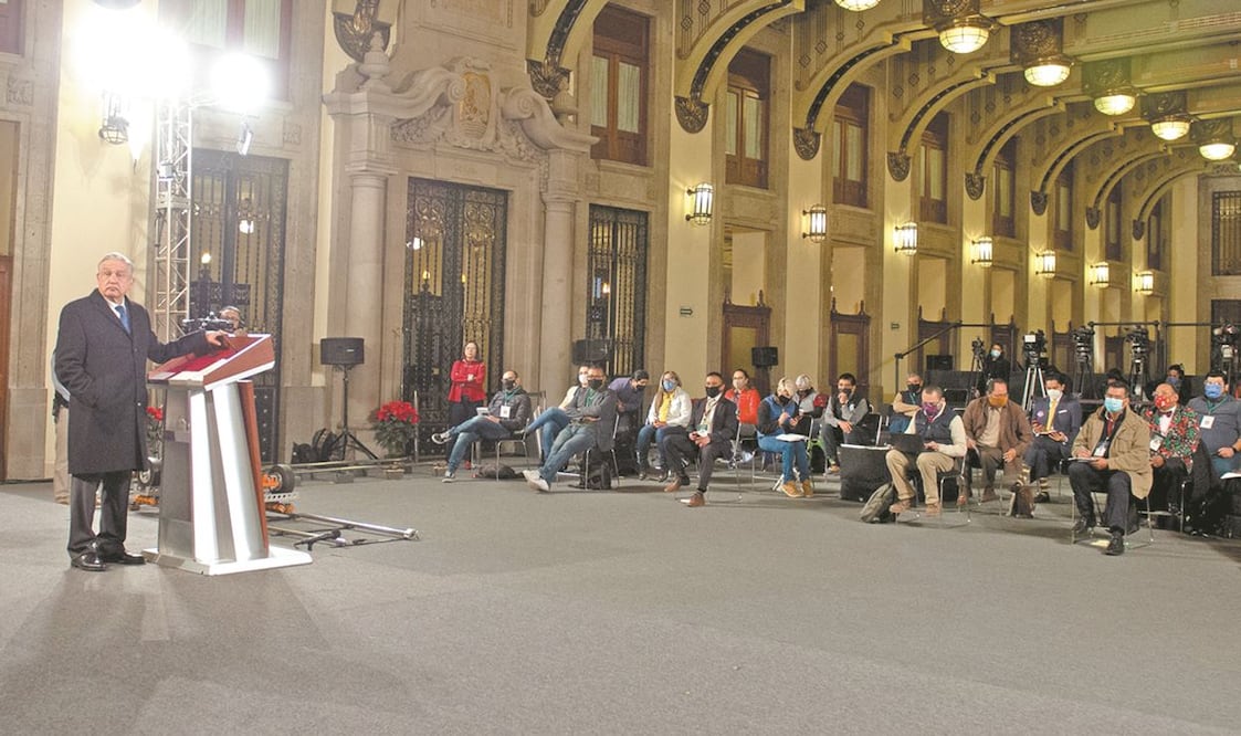 El presidente André s Manuel López Obrador dice que se analiza cerrar los vuelos de Reino Unido por una nueva cepa de Covid, pero eso será una decisión de la Secretaría de Salud. PRESIDENCIA