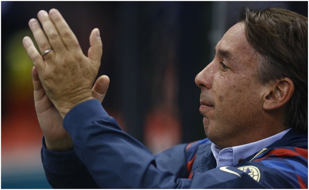 Emilio Azcárraga en el Estadio Azteca apoyando al América / FOTO: Imago7