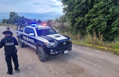 Matan a balazos a dos policías municipales en Tenango del Aire; automovilistas encuentran los cuerpos