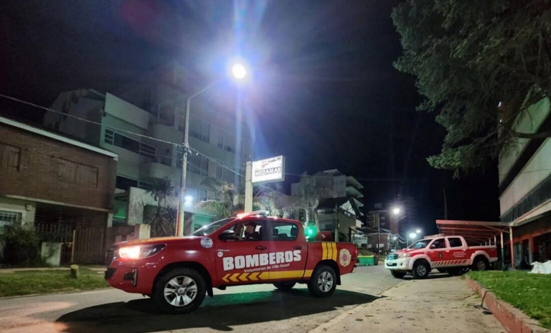 Un edificio de 10 pisos se derrumbó en la provincia de Buenos Aires, por causas hasta ahora no determinadas sin que se conozca aún si hubo víctimas. Foto: EFE