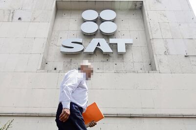 Suspendió la cena de Nochebuena al saberse despedido del SAT