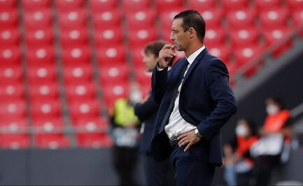 Señalan a DT del PSG femenil por tocar indebidamente a sus jugadoras