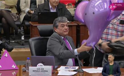 Consejeros del INE chocan por acordeones de elección judicial; Uuc-kib Espadas libera globo de elefante en la sala
