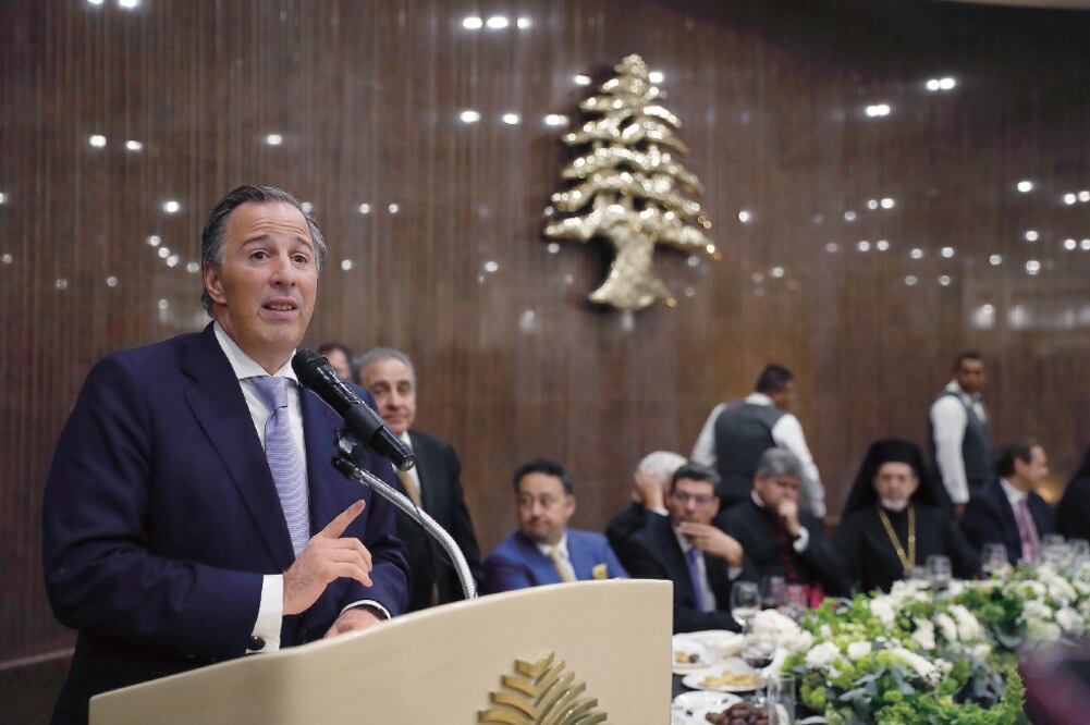 José Antonio Meade, titular de la SHCP, estuvo en el Centro Libanés por la visita del Patriarca de la Iglesia ortodoxa de Antioquía (LUIS CORTÉS. EL UNIVERSAL)