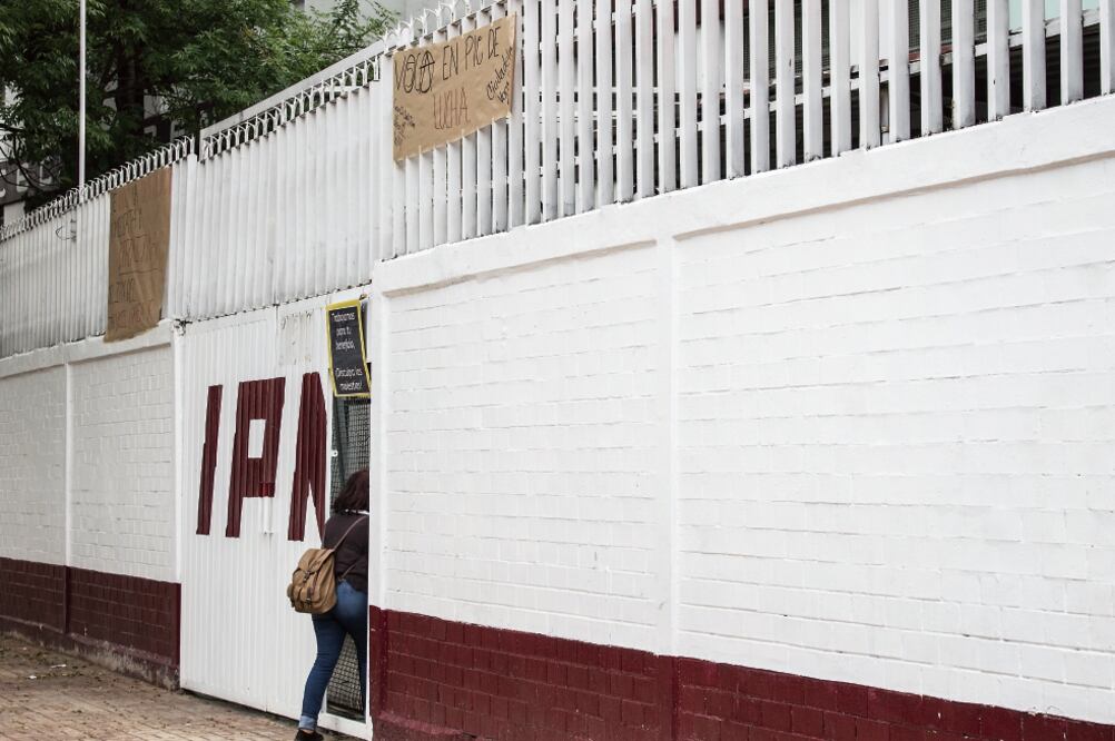 Este día, durante la mesa de diálogo que sostendrá con las autoridades del Instituto Politécnico Nacional, la Asamblea General Politécnica exhibirá los problemas que aquejan a las vocacionales y escuelas del instituto (JENNIFER NAVA. EL UNIVERSAL)