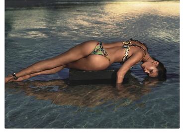 Bella Hadid presume cuerpazo en bikini